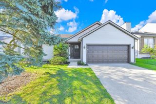 5725 Saucony Drive, Hilliard, OH 43026