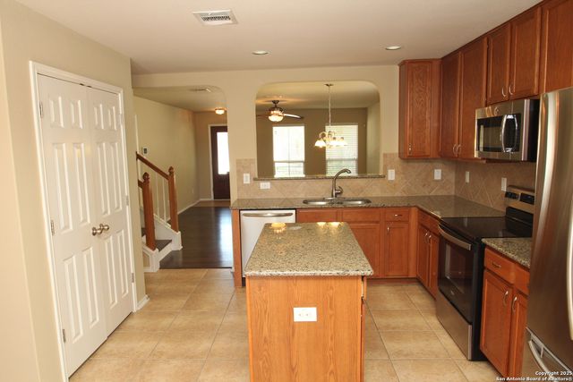 11638 Valley Garden, San Antonio, TX 78245