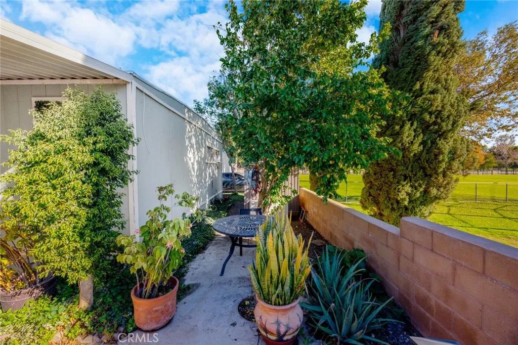 1155 S Riverside 39, Rialto, CA 92376