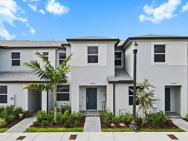 35670 SW 178 Ct, Miami, FL 33034