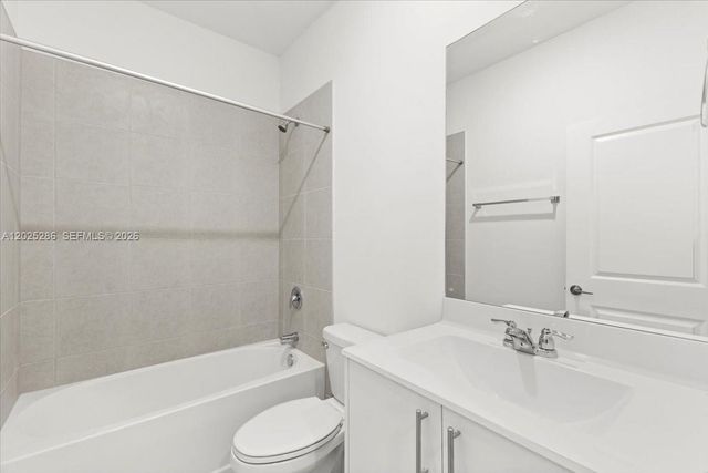 35670 SW 178 Ct, Miami, FL 33034