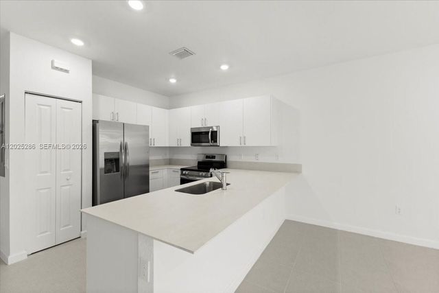 35670 SW 178 Ct, Miami, FL 33034
