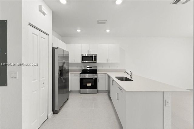 35670 SW 178 Ct, Miami, FL 33034
