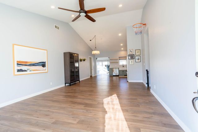 401 Tamula Drive, Mahomet, IL 61853