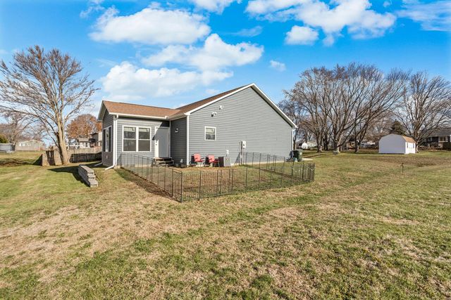 401 Tamula Drive, Mahomet, IL 61853