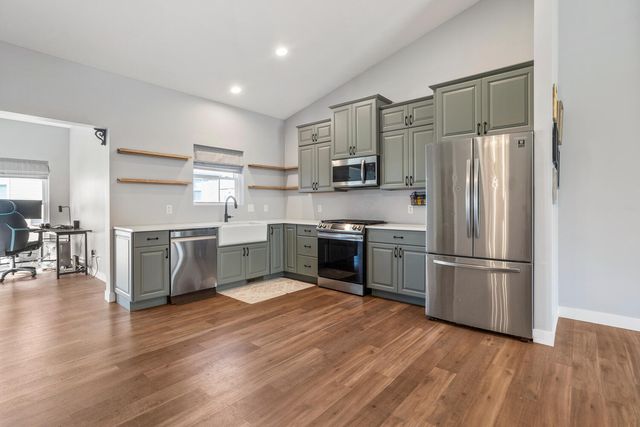 401 Tamula Drive, Mahomet, IL 61853