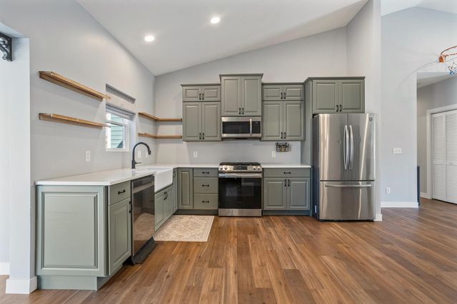 401 Tamula Drive, Mahomet, IL 61853