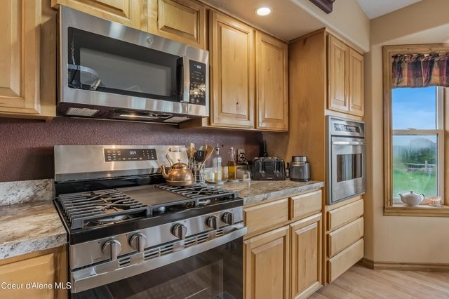 222 E REMINGTON RD, Athol, ID 83801