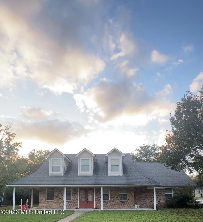 1503 Roswell Street, Pascagoula, MS 39581