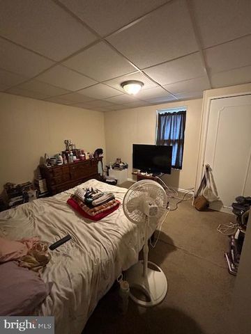 637 GREENWICH AVE, Paulsboro, NJ 08066