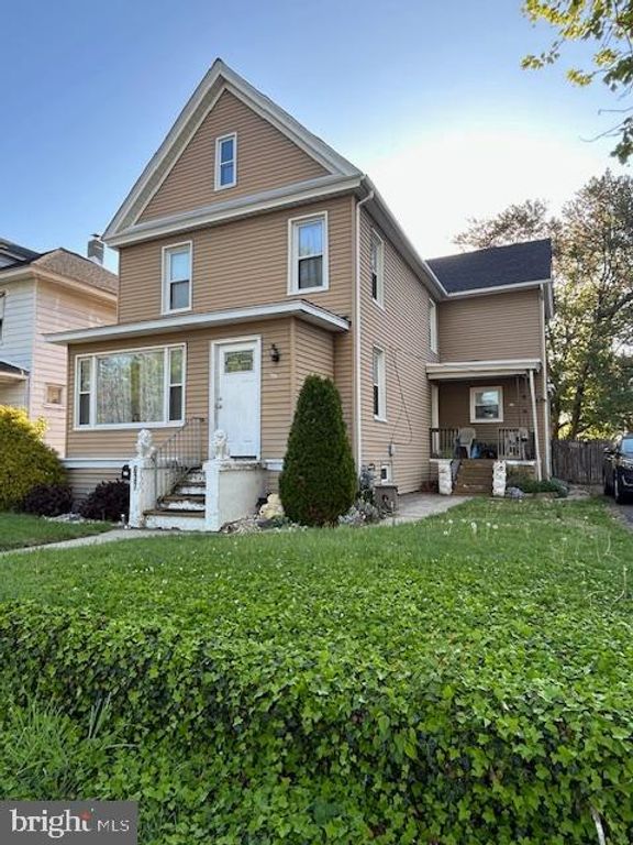 637 GREENWICH AVE, Paulsboro, NJ 08066