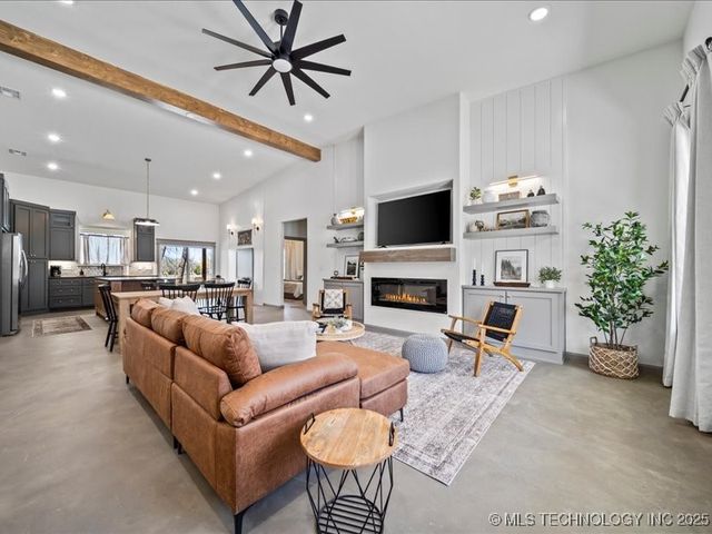 450251 E 340 Road, Afton, OK 74331