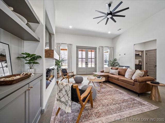 450251 E 340 Road, Afton, OK 74331