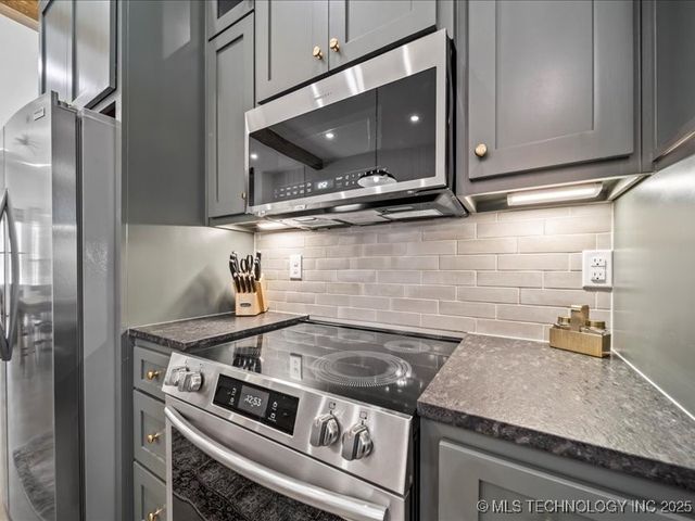 450251 E 340 Road, Afton, OK 74331