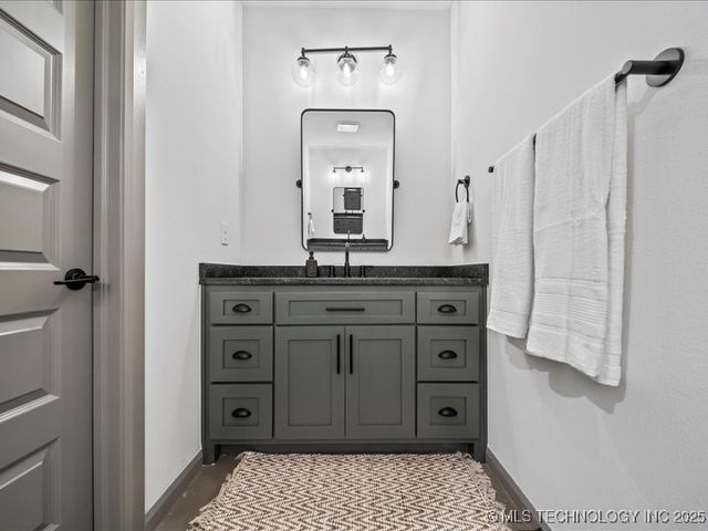 450251 E 340 Road, Afton, OK 74331