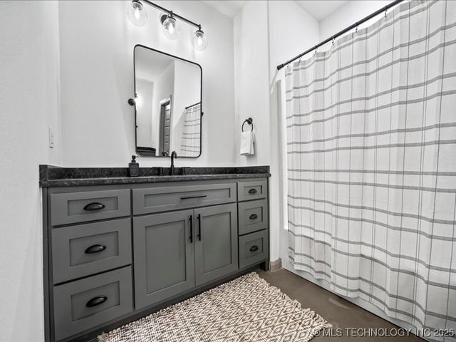 450251 E 340 Road, Afton, OK 74331