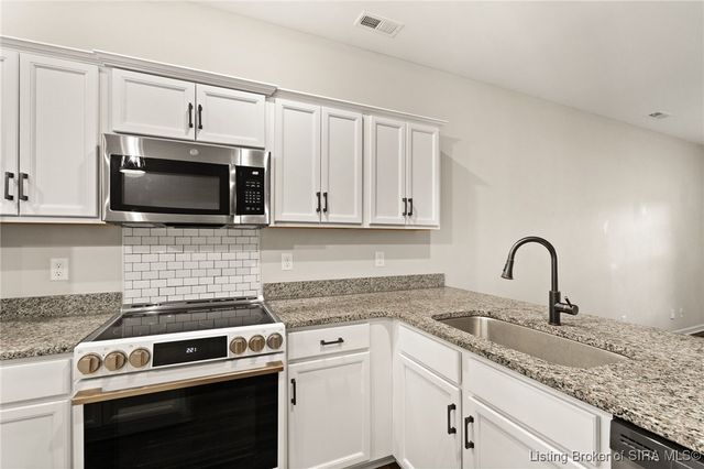 1408 Parkland Trail, Jeffersonville, IN 47130