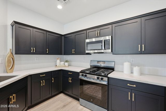 39930 N MESSNER Way, Anthem, AZ 85086