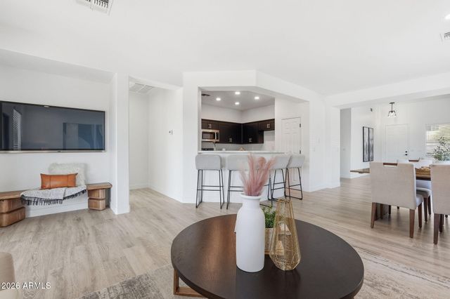 39930 N MESSNER Way, Anthem, AZ 85086