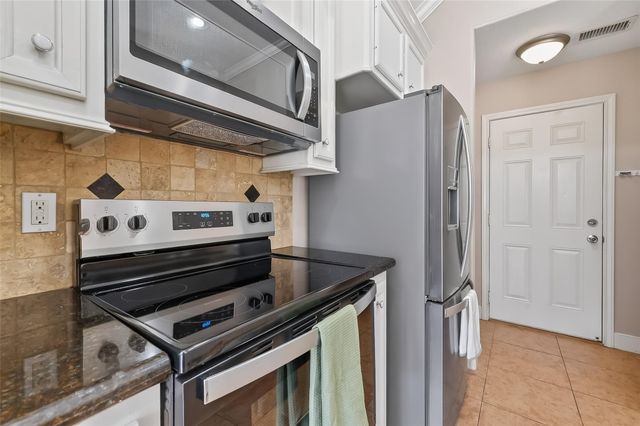 10668 Royal Magnolia Drive, Conroe, TX 77303