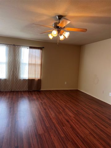 245 willow creek Lane, Terrell, TX 75160