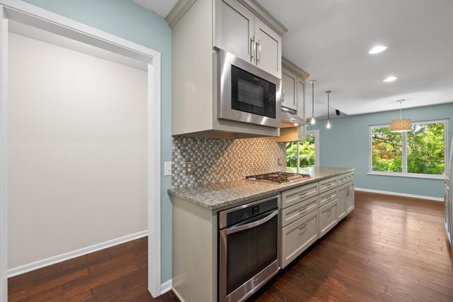 3111 Stanwood DR, Austin, TX 78757
