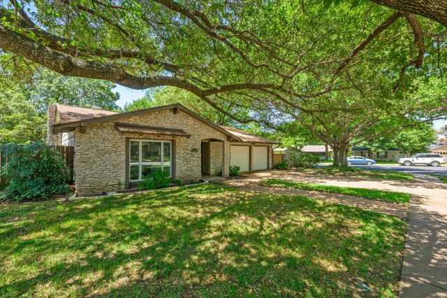 3111 Stanwood DR, Austin, TX 78757