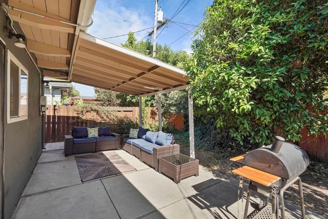 1260 Middlefield Ave, Stockton, CA 95204