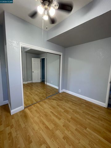 1705 Linden St 2, Oakland, CA 94607