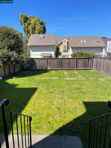 1705 Linden St 2, Oakland, CA 94607