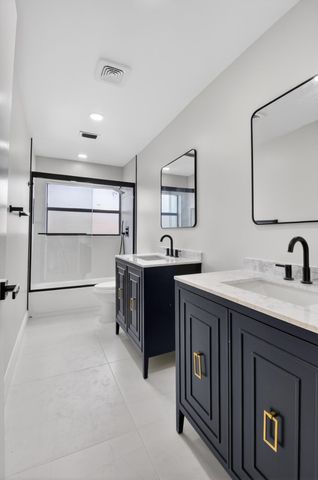 9362 Laurel Green Drive, Boynton Beach, FL 33437