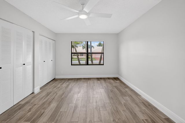 9362 Laurel Green Drive, Boynton Beach, FL 33437