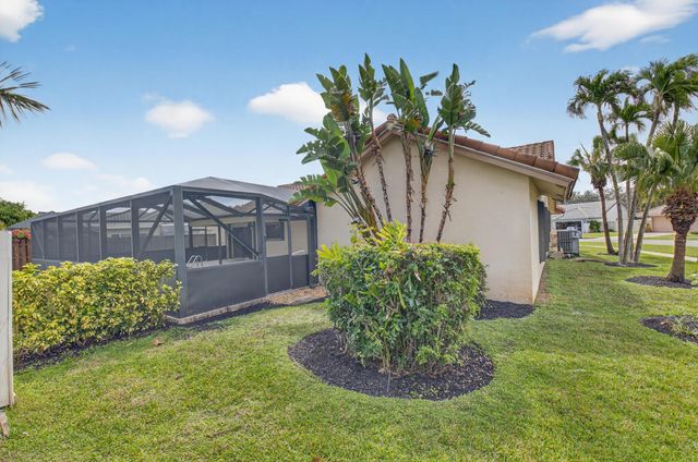9362 Laurel Green Drive, Boynton Beach, FL 33437