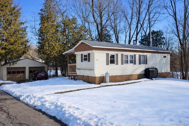 20 Tenth Street, Catskill, NY 12414