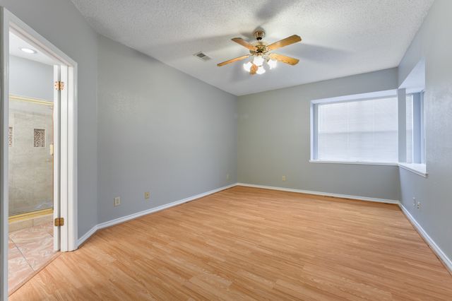 4303 Solitude Court, Arlington, TX 76017