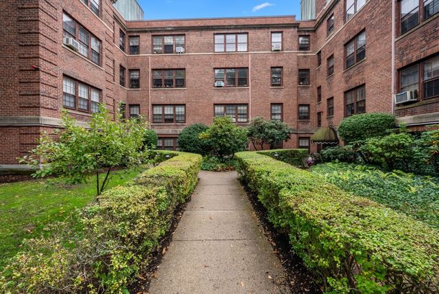 4 Kilsyth 11, Boston, MA 02135