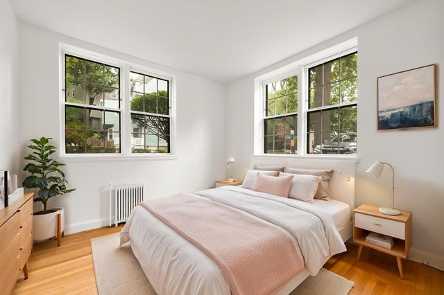 4 Kilsyth 11, Boston, MA 02135