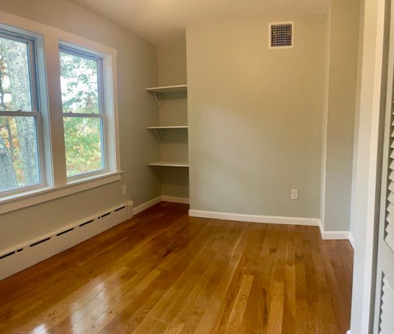 39 Sewall St, Boylston, MA 01505