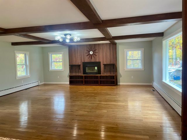 39 Sewall St, Boylston, MA 01505