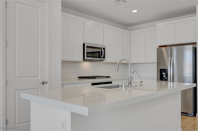 8532 West Agate Avenue, Las Vegas, NV 89113