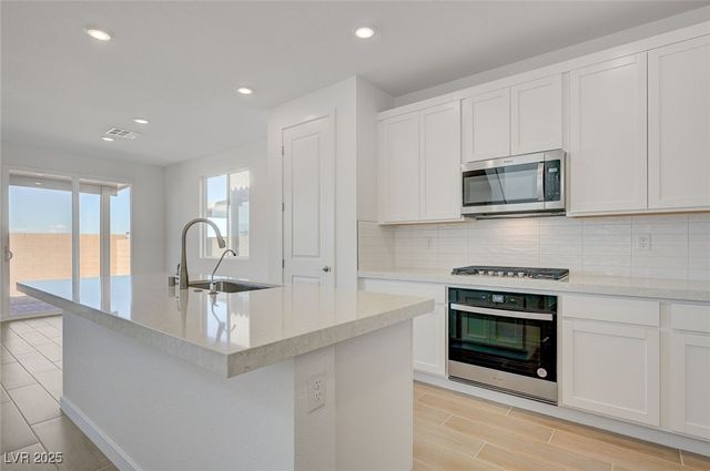 8532 West Agate Avenue, Las Vegas, NV 89113