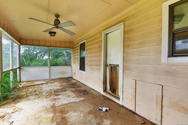 6297 S Fm 3465, Adkins, TX 78101