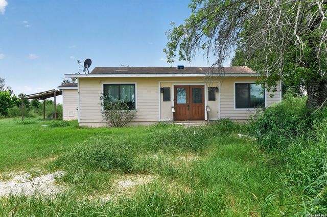 6297 S Fm 3465, Adkins, TX 78101