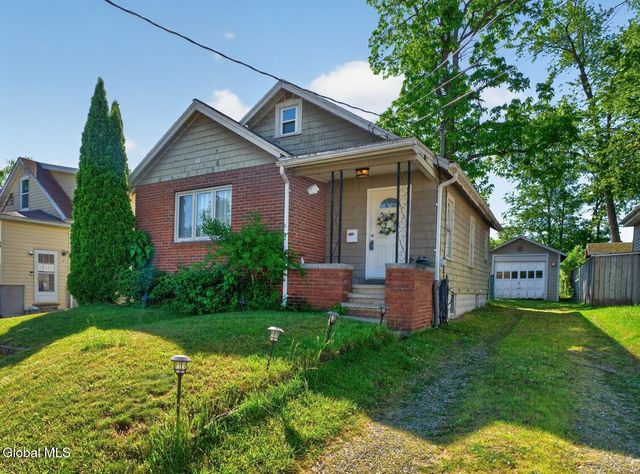 30 Fern Avenue, Colonie, NY 12205