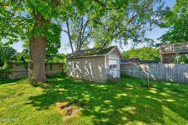 30 Fern Avenue, Colonie, NY 12205