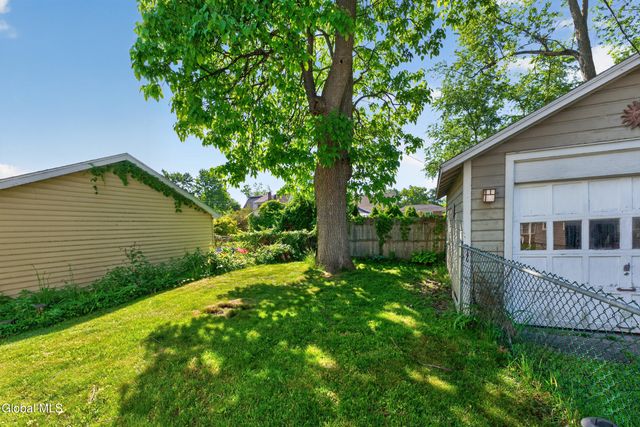30 Fern Avenue, Colonie, NY 12205