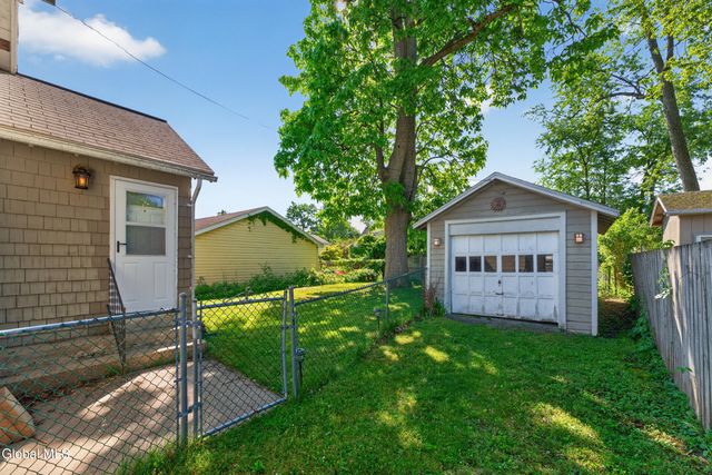 30 Fern Avenue, Colonie, NY 12205