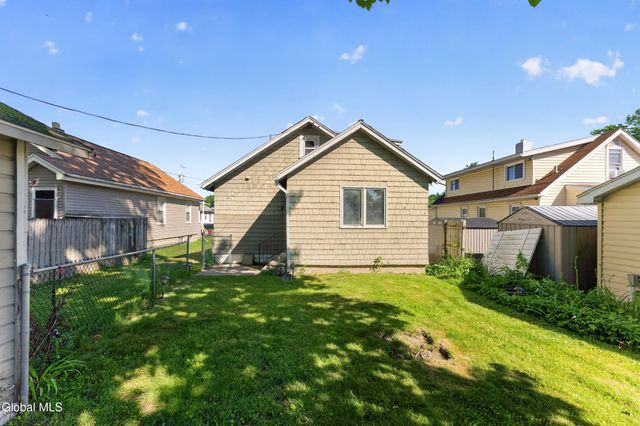 30 Fern Avenue, Colonie, NY 12205