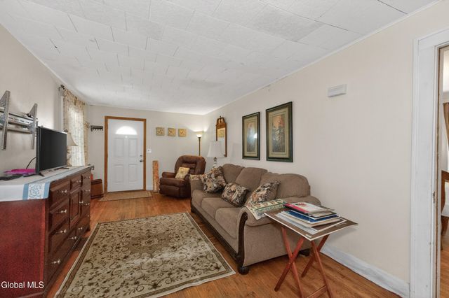 30 Fern Avenue, Colonie, NY 12205