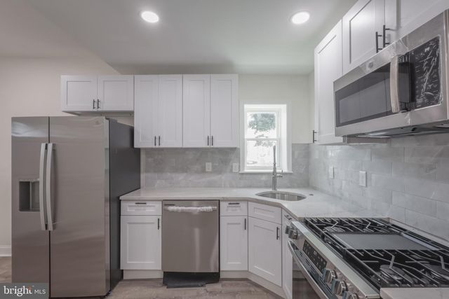 613 MARKET ST, Gloucester City, NJ 08030